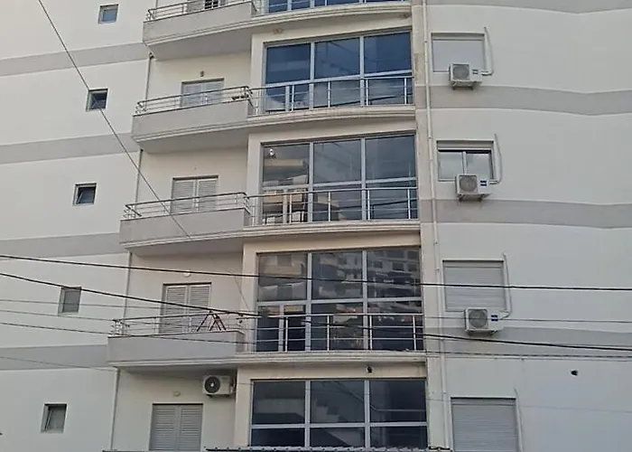 アパート Passion Full Sea View Sarandë